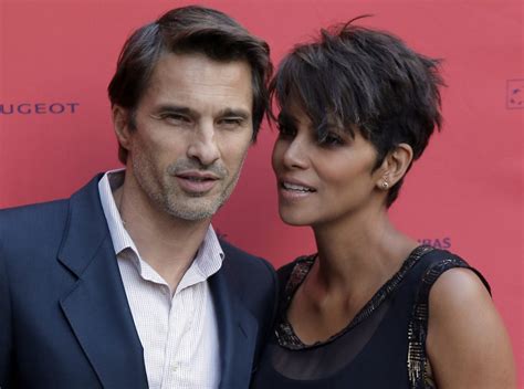 Halle Berry Family Photos, Husband, Net Worth, Kids, Age, Height, Daughter