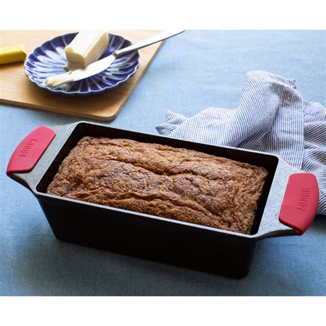Lodge Cast Iron Loaf Pan | Lehman's
