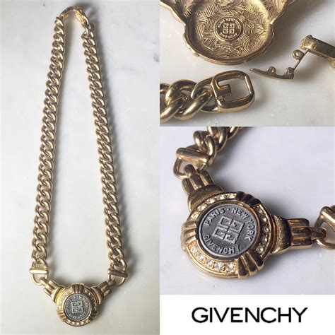 vintage GIVENCHY metal logo coin pendant necklace | NOIR ONLINE