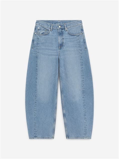 BLOOM Barrel Jeans – Light Blue – Women – ARKET EU