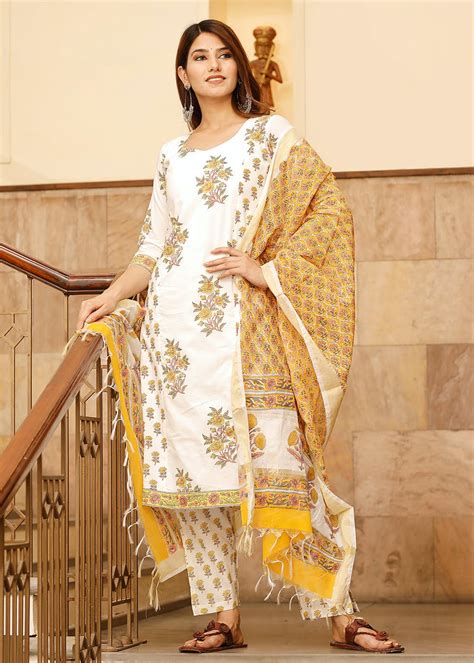 Get White Block Printed Straight Kurta Set at ₹ 2879 | LBB Shop