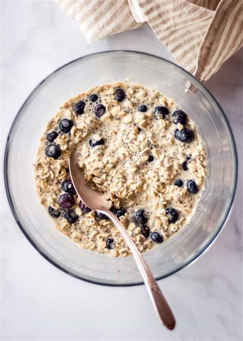 5-Ingredient Blueberry Overnight Oats