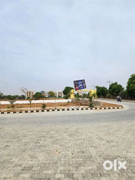 25×55(152)गज प्लॉट अजमेर रोड से 500m अंदर मनिपाल यूनिवर्सिटी के पास ...