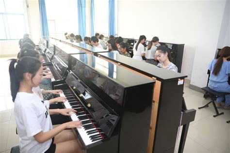 唐山市举办“迎新年•尚典杯”青少年钢琴大赛决赛_腾讯新闻