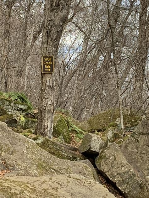 Hiking to Wolf Creek Falls - Sandstone Minnesota
