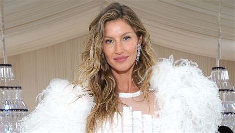 Gisele Bündchen's Net Worth: How Much Money She Makes - Hollywood Life