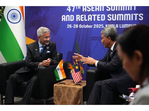 ASEAN 2025: Jaishankar meets Malaysian Foreign Minister Mohamad Hasan ...