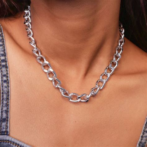 Buy Pipa Bella by Nykaa Fashion Statement Silver Plated Link Chain ...