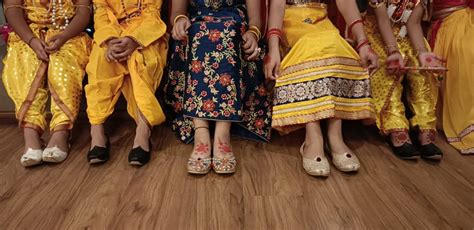 DESI COLOUR Ethnic Juttis for Women, Men & Kids for Diwali & marriage ...