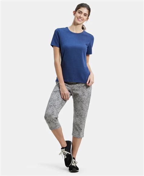 Buy Super Combed Cotton Elastane Slim Fit Printed Capri with Side ...