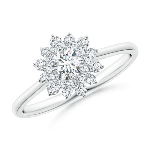 7 Movie-Worthy Holiday Proposal Ideas (And Rings) to Win Her Heart