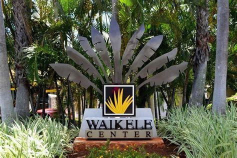 2023 Waikele Outlet Shopping Shuttle from Waikiki