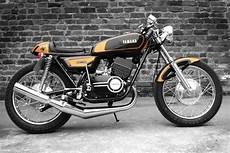 Yamaha Ds7 Cafe Racer by 1972 Yamaha Ds7 Cafe Racer Cafe Racer Cool Bikes Racer Yamaha Ds7 Cafe Racer