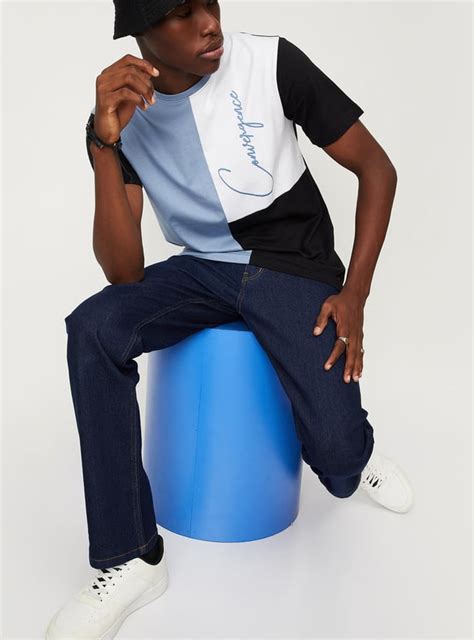 Buy Men Colourblock Slim Fit T-shirt Online at just Rs. 599.0 ...
