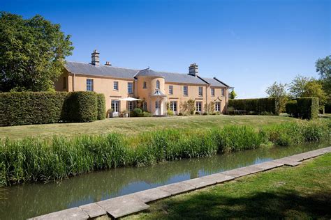 A gorgeous converted Mill House that comes with tennis court, lake and ...