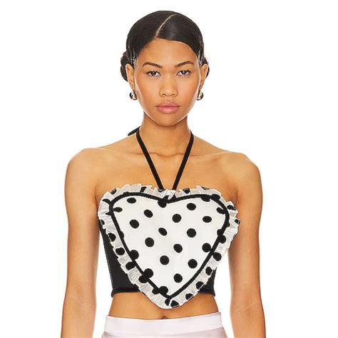 Take fashion cues from BLACKPINK's Jennie's crop top aesthetic