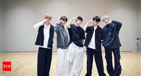 TXT makes history as 2nd k-pop act to achieve 10 albums on billboard ...