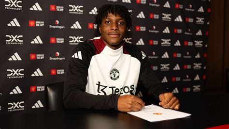 Man Utd seal the deal! £25m Patrick Dorgu announced on contract until ...