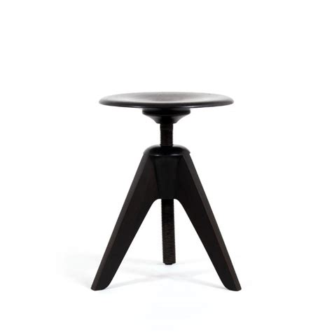 Armature Stool – I MEAN DESIGN