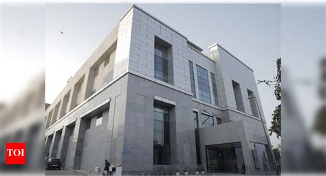 Paradigm shift in Cancer: Complete care under the same roof in ...