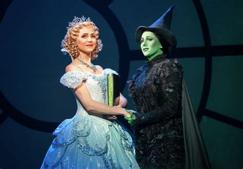 'Wicked' musical comes to Houston with new Elphaba, Glinda leads