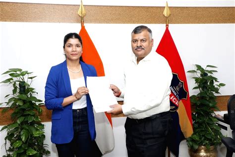 Indian boxer and two-time world champion Nikhat Zareen officially joins ...