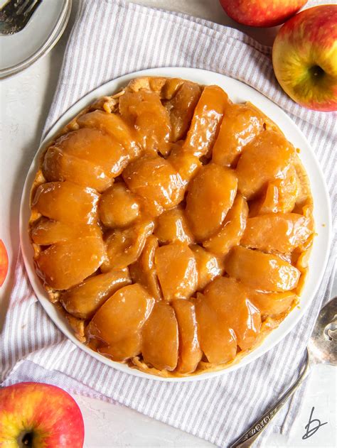 https://www.ifyougiveablondeakitchen.com/wp-content/uploads/2023/09/apple-tarte-tatin.jpg