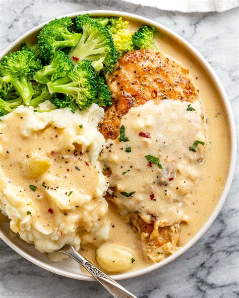 Creamy Garlic Chicken Recipe – Creamy Garlic Chicken Breasts — Eatwell101