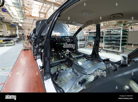 Robotic Car Assembly 的图像结果