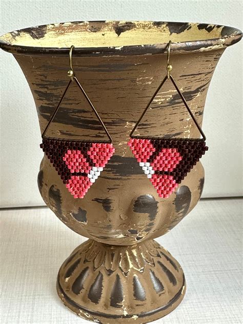 Image result for Triangle Seed Bead Tutorial