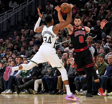 What channel are Bucks vs. Bulls on tonight? Time, TV, streaming, odds ...