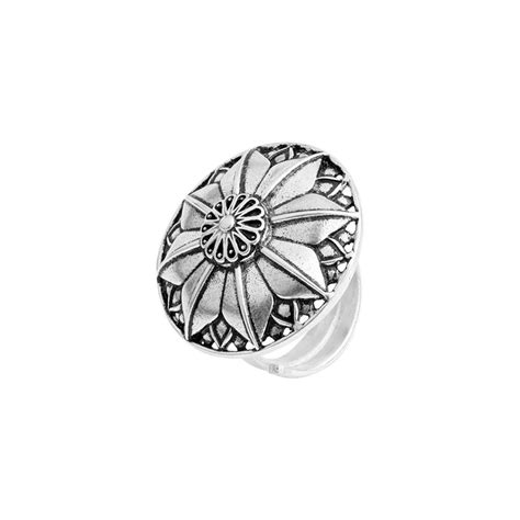 Leela Oxidized Flower Ring – VOYLLA