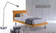 letti con rotelle letto imbottito sfoderabile montreal dielle su ruote letti con rotelle letto imbottito sfoderabile montreal dielle su ruote