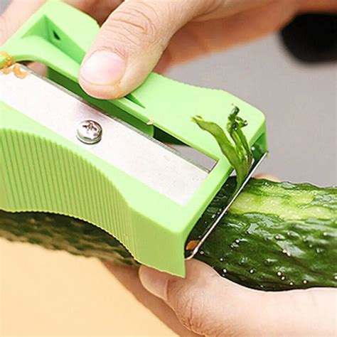 2-in-1 Multipurpose Vegetable Sharpener Peeler Slicer + Face Mask Make