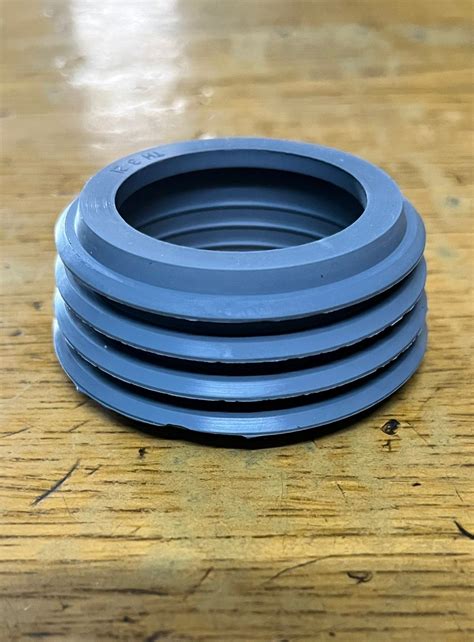 Dealsplant Universal 2 inch western toilet inlet rubber bush (tank to