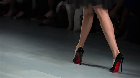 The red sole: from Napoleon’s symbol to Louboutin’s icon | Meer