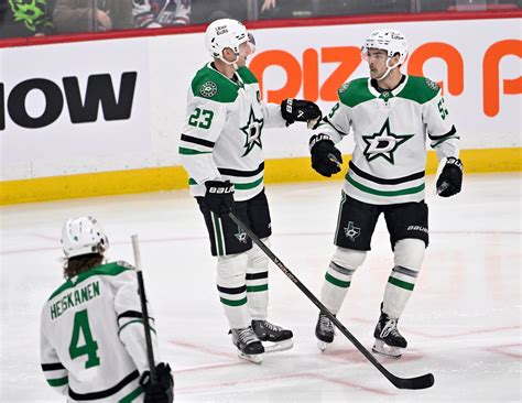 Stars down Jets 4-3 to push point streak to 11 games