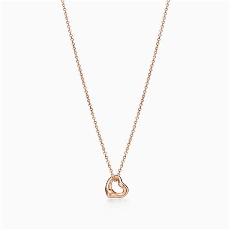Elsa Peretti™ Necklaces & Pendants | Tiffany & Co. International