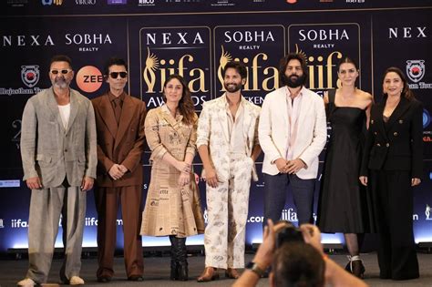 Shahid Kapoor and Kareena Kapoor Khan break the Internet at IIFA Awards ...