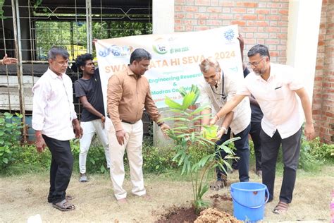 Swachhata Hi Seva Pledge 2024 & Tree Plantation in CSIR-SERC & CMC ...