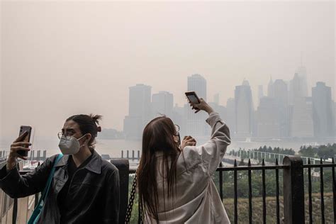 Almost Half of Americans Breathe Unhealthy Air, Report Finds - The New ...