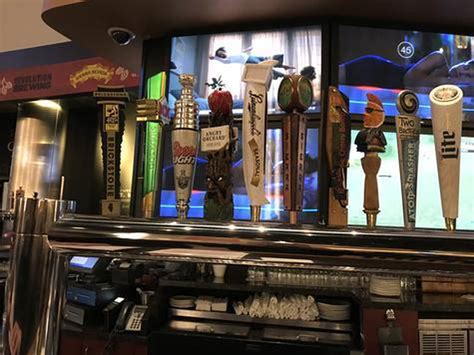 Mystery Diner: Joliet's 99 Hops House has good burgers, plenty of beers ...