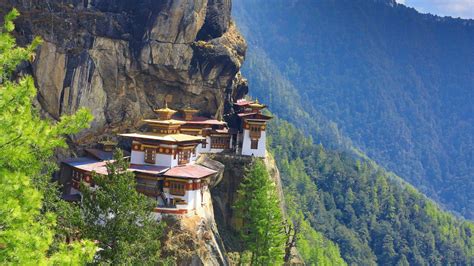Best Time to Visit Bhutan: A Season-by-Season Guide