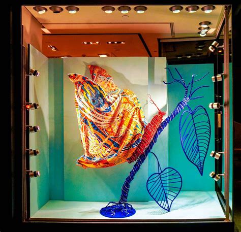 How to Design a Window Display 的图像结果