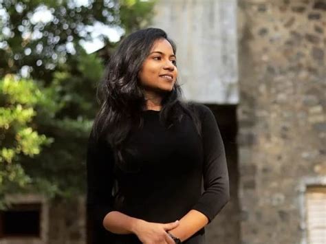 Female doctor dies by suicide in Surat: Jumps from 9th-floor cafe she ...