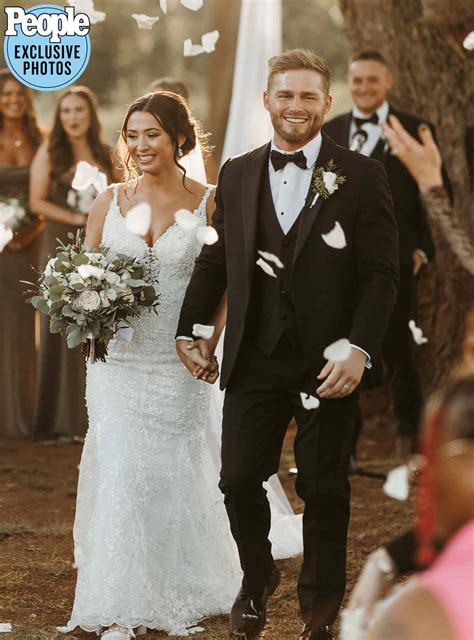 People Geting Married