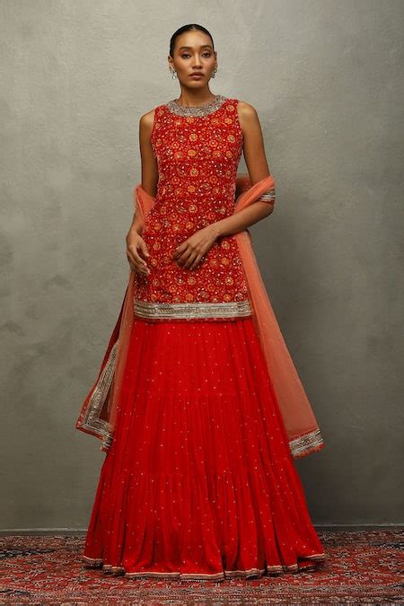 RI.Ritu Kumar | Designer Sarees, Gowns, Lehengas | Aza Fashions