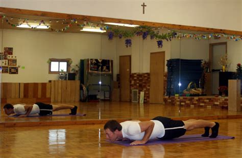 How to do Hand Clap Push Ups (Bodyweight Exercise)