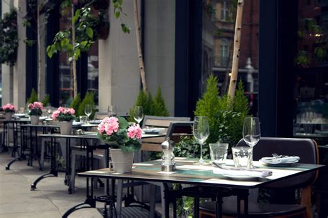Outdoor Seating Restaurant London Bridge at Tamara Juarez blog