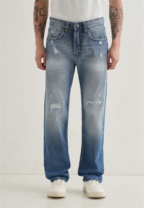 Buy Everyday Straight Fit Jeans for Men Online